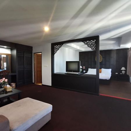 Nana Buri Hotel Chumphon Ngoại thất bức ảnh