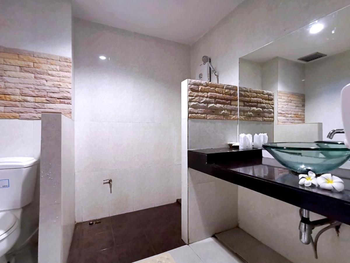 Nana Buri Hotel Chumphon Ngoại thất bức ảnh
