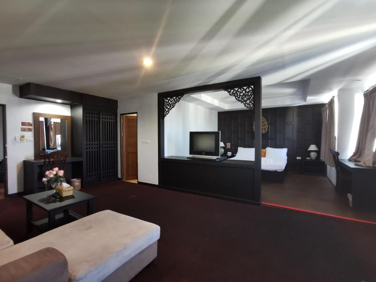 Nana Buri Hotel Chumphon Ngoại thất bức ảnh